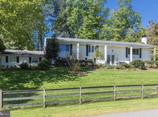 3004 Leefield Dr, Herndon, VA 20171