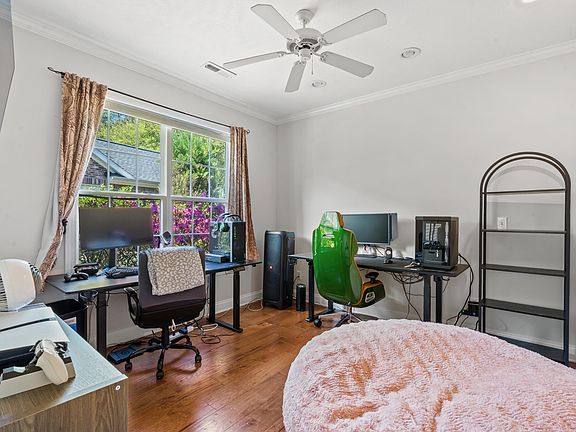 5th image of 2741 Sanctuary Blvd.