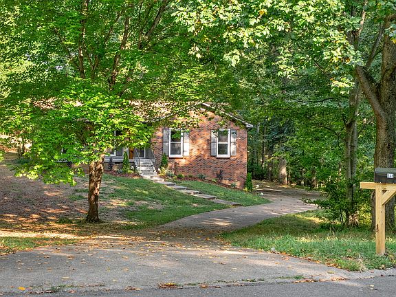 3rd image of 348 Harold Dr