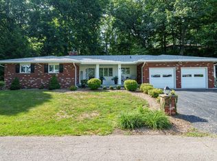 6 Golfview Dr, Logansport, IN