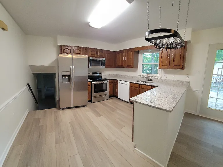 104 Crutchfield Cir — Photo 7