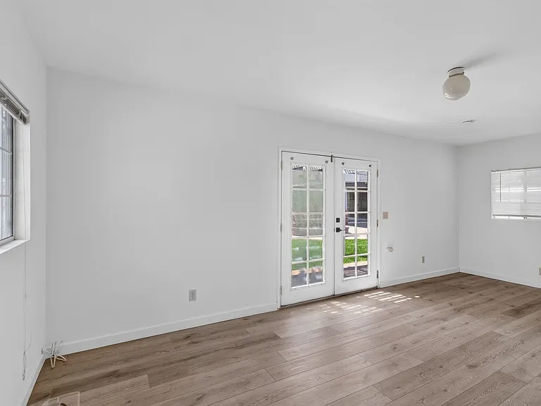 4260 Maplewood Pl — Photo 28