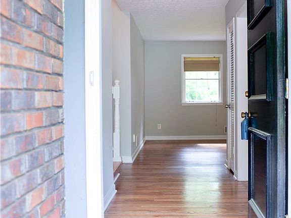 2nd image of 301 Merrydale Dr