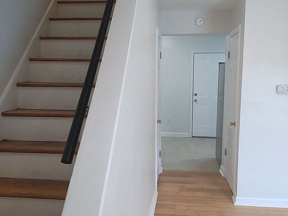 4th image of 2000 Lamb Ave APT A