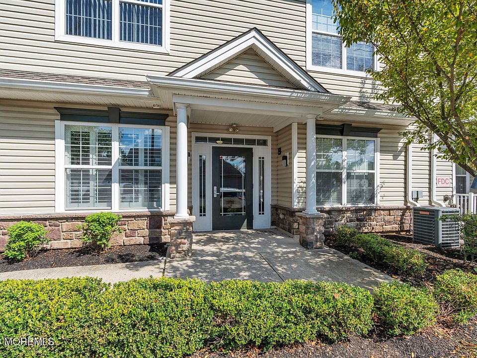 1st image of 712 Mill Pond Way #112