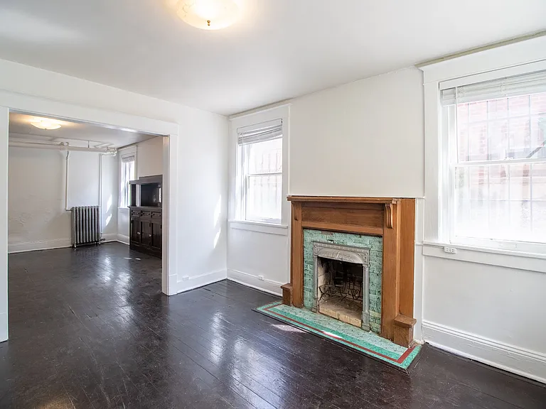 1110 Saint Paul St — Photo 20