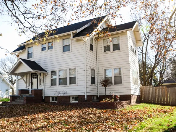 815 15th St, Auburn, NE 68305