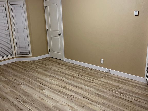 5th image of 917 N Los Robles Ave