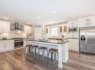 114 River Dr, Lake Hiawatha, NJ 07034