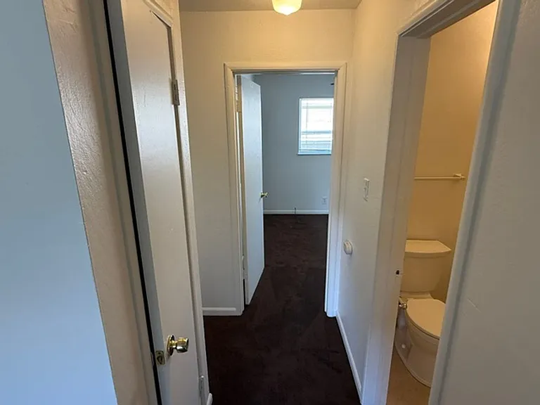 Appian Way, 4861 — Photo 7