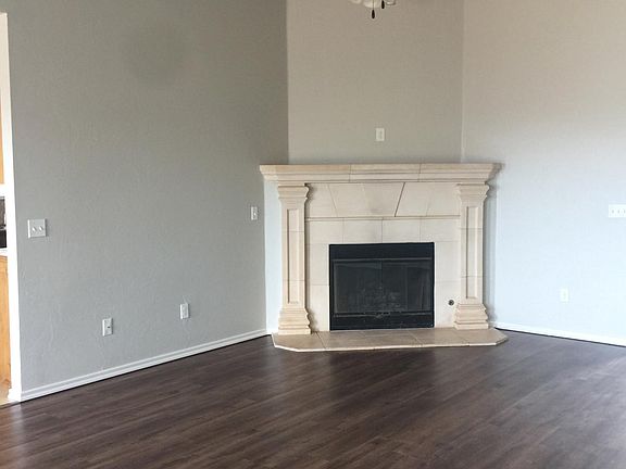4th image of 11137 NW 6th Ter