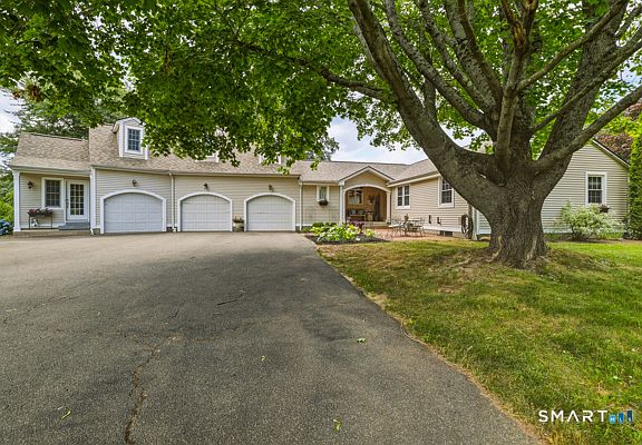 3rd image of 571 Woodland Street