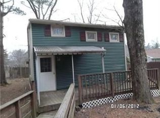 30 Woodland Hts, Wales, MA 01081