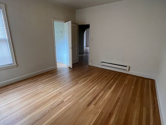5th image of 2120 Larkin St APT 203