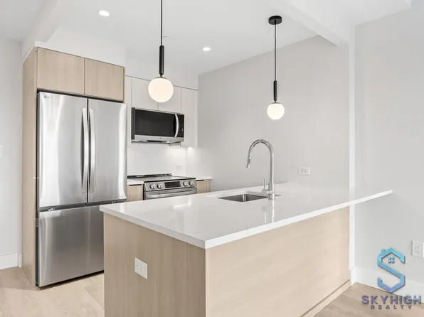 43-25 52nd Street image 2 of 8