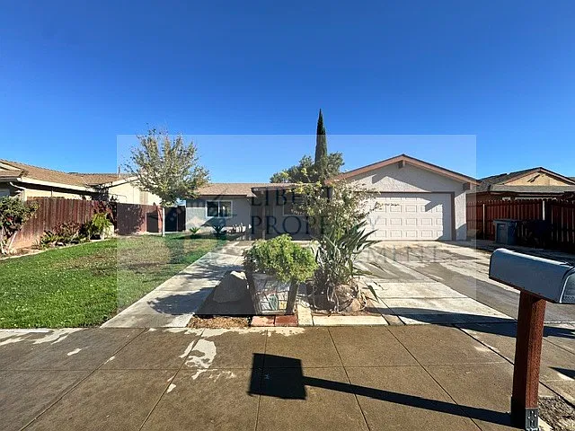 4240 W Cortland Ave
