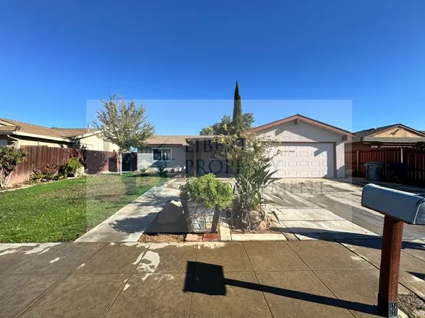 4240 W Cortland Ave, Fresno, CA 93722