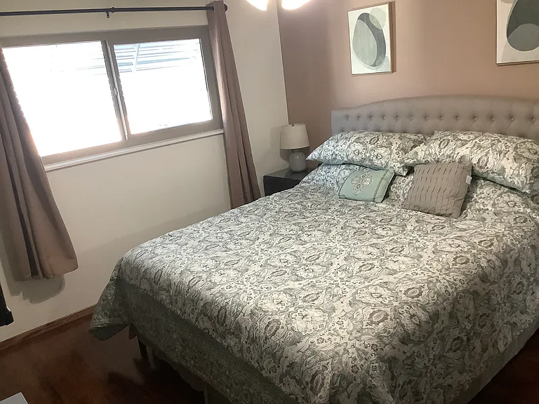 453 Leslie Ave — Photo 15
