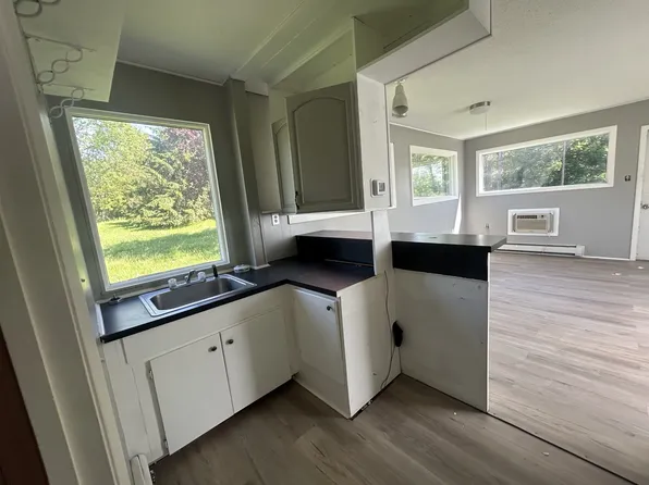 105 S Main St #1, Lanesborough, MA 01237