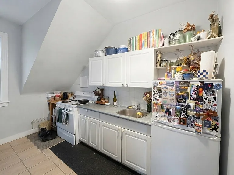 57 Cowan Ave #U302 — Photo 2