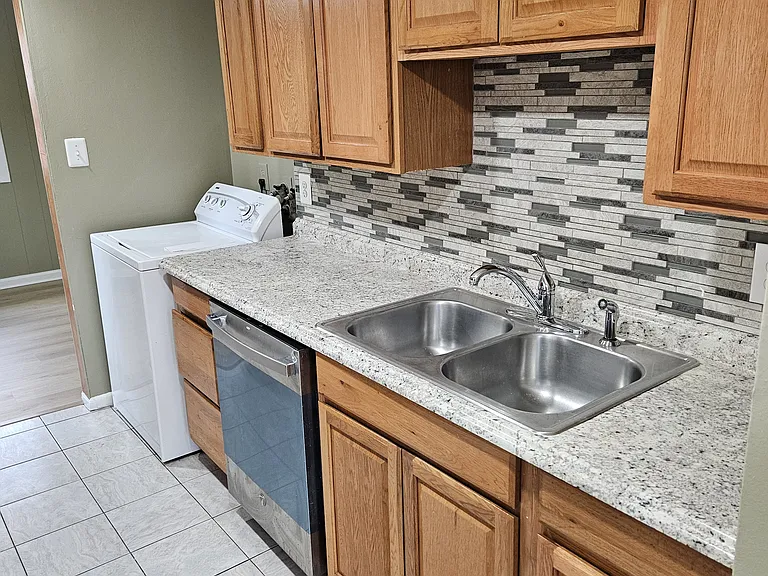 2612 Heth Ct — Photo 33