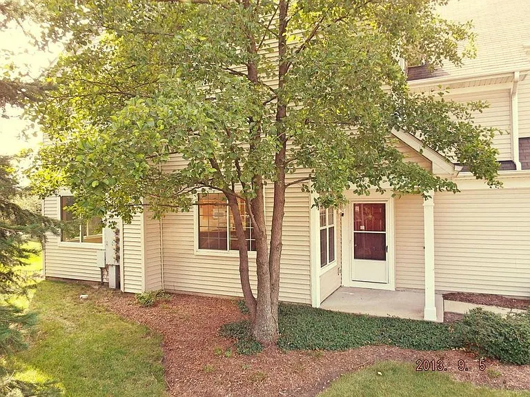 3091 Autumn Lake Dr — Photo 8