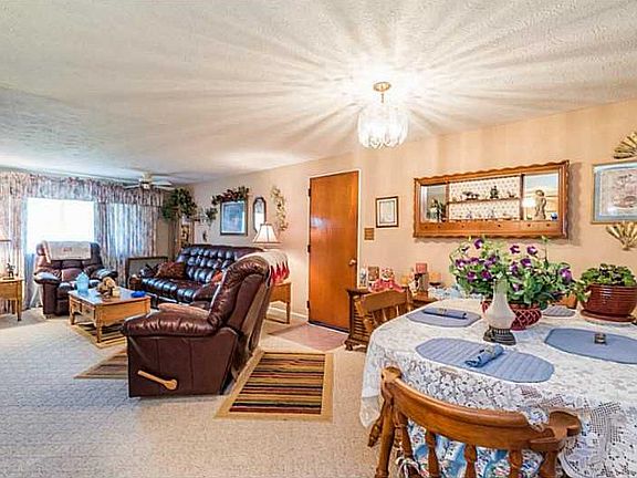 5th image of 265 Ironwood Dr