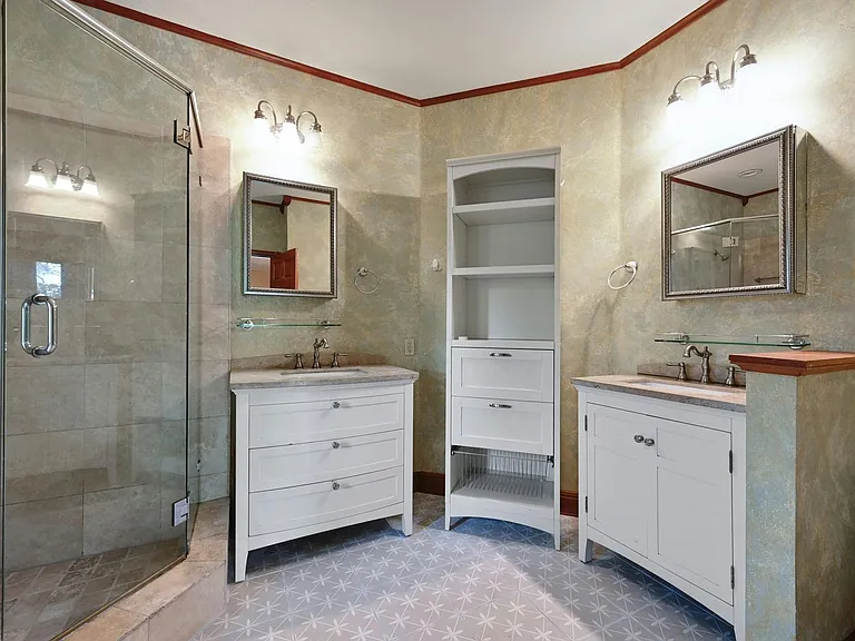 2829 San Gabriel St — Photo 20