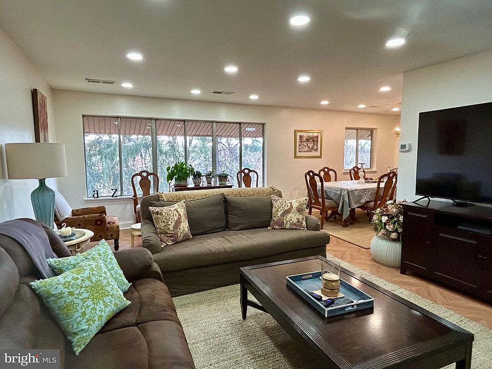 1st image of 18624 Walkers Choice Rd APT 6