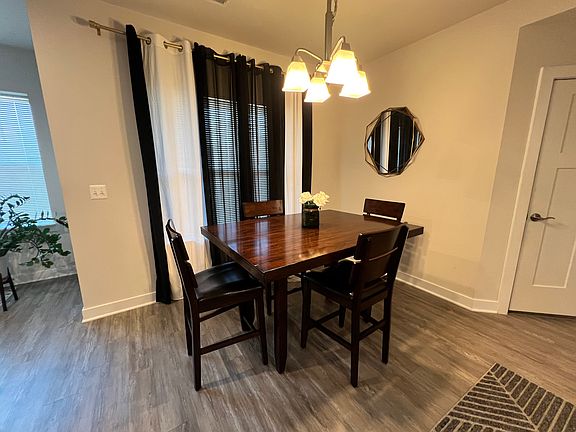 4th image of 10020 Ruffian Way #C