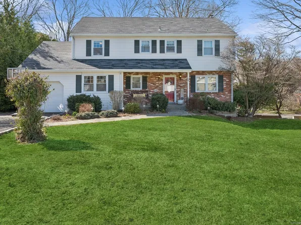 25 Hampton Lane, Stamford, CT 06903