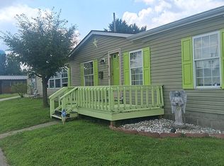 389 B St NE, Linton, IN 47441