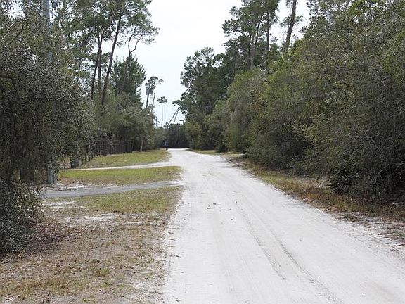 3rd image of 460 Fox Squirrel Dr