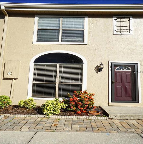 1st image of 611 Casa Park Ct N