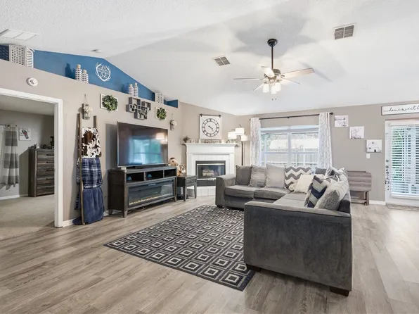 1587 Quatrain Ln, Sebastian, FL 32958