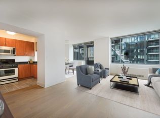 222 E 34th St APT 2222, New York, NY 10016