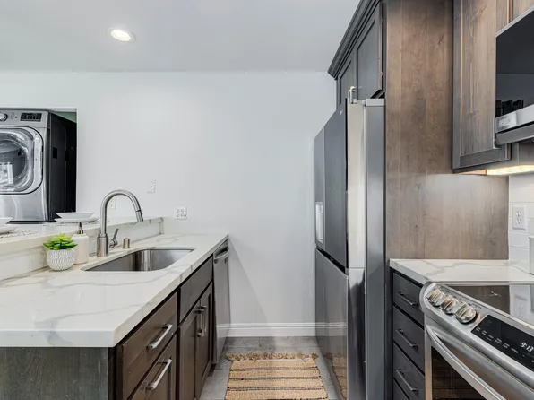 28 Plumas Circle, Novato, CA 94947