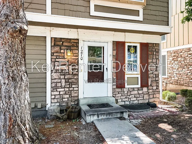 1270 S Idalia St — Photo 2