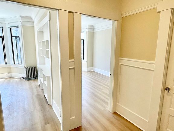 4th image of 1664 Washington St #4