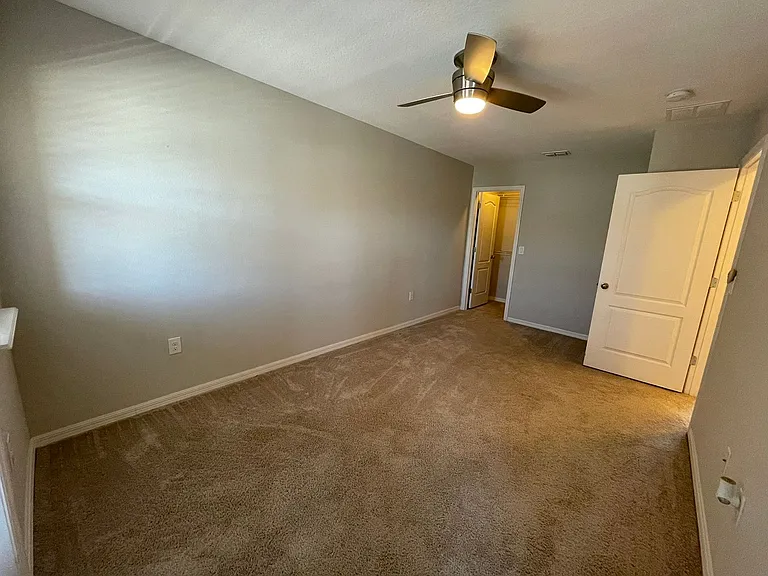 207 Wentworth Grande Dr — Photo 13