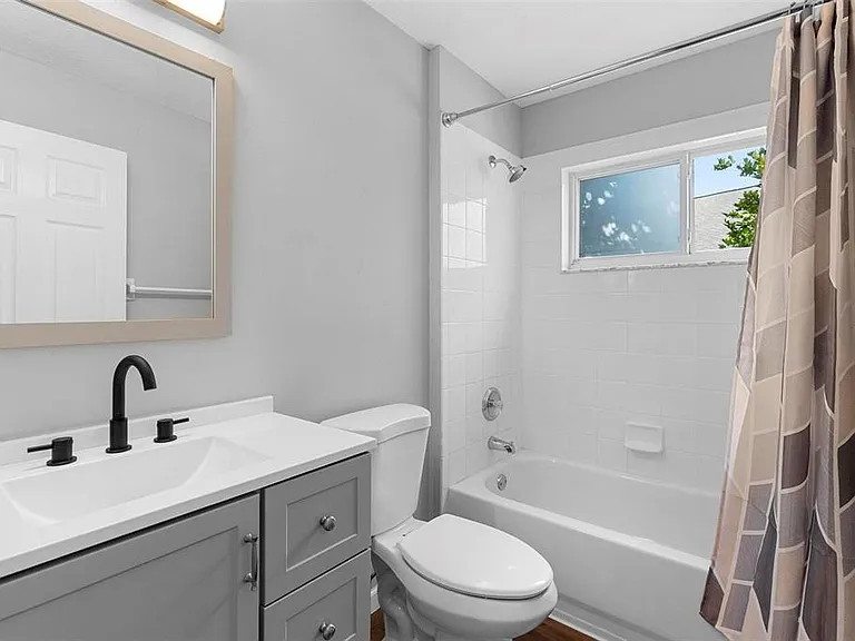 846 Grand Hughey Ct — Photo 25