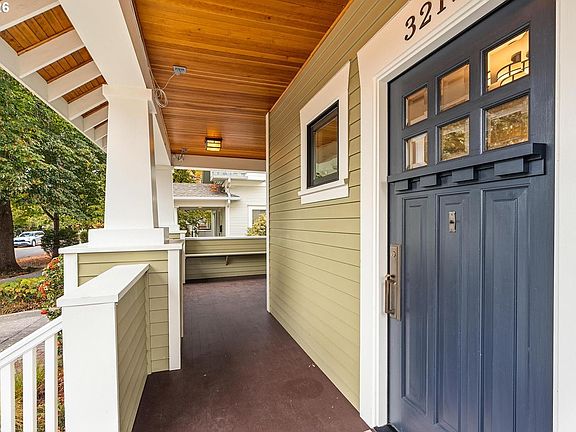 5th image of 3219 SE Tibbetts St