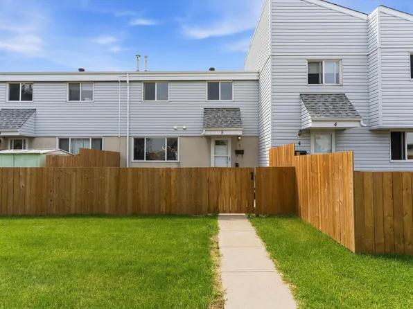 5 McLeod Pl NW, Edmonton, AB T5A 3A8