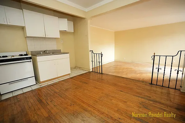 Rented by Norman Raindel, LREB | media 2