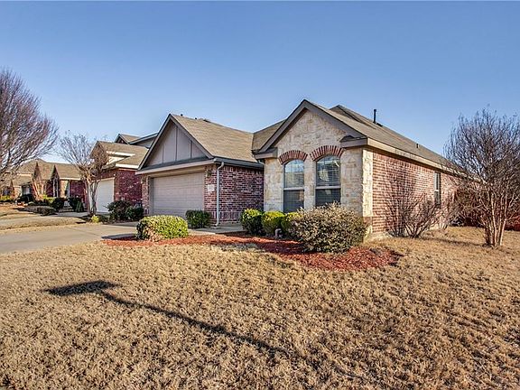 3rd image of 4617 Worchester Ln