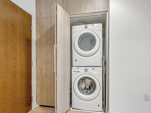 5th image of 815 Tennessee St Unit 206