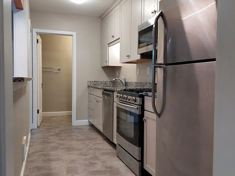 2516 Cornwall Ave #8 — Photo 7