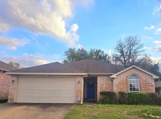 1115 Parker Ct, Cedar Hill, TX