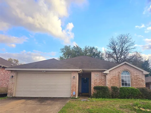 1115 Parker Ct, Cedar Hill, TX 75104