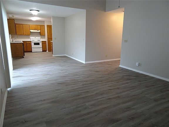 4th image of 2301 S 17th Pl